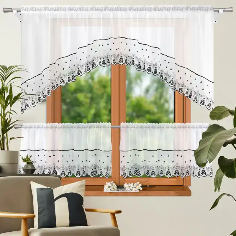 Ostatnie sztuki Firana woalowa z zazdrostkami zdobiona czarną markizetą 300x100cm MERIDA