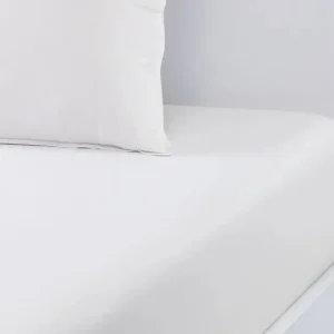 Bezpieczne zakupy BOSS prześcieradło z gumką bawełniane BEBOSS White 90 x 200 cmkolor biały